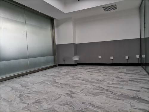 恒潤國際大廈 精裝現房，地鐵直達，特價直租的理想辦公之選